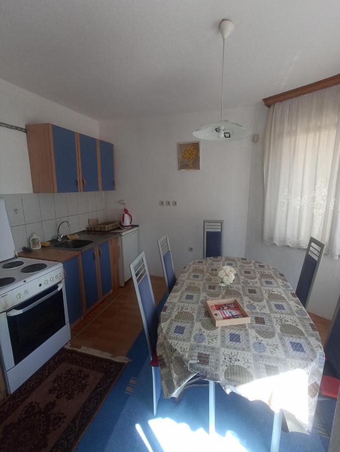 Sleep & Fly - Sarajevo Airport Apartment エクステリア 写真