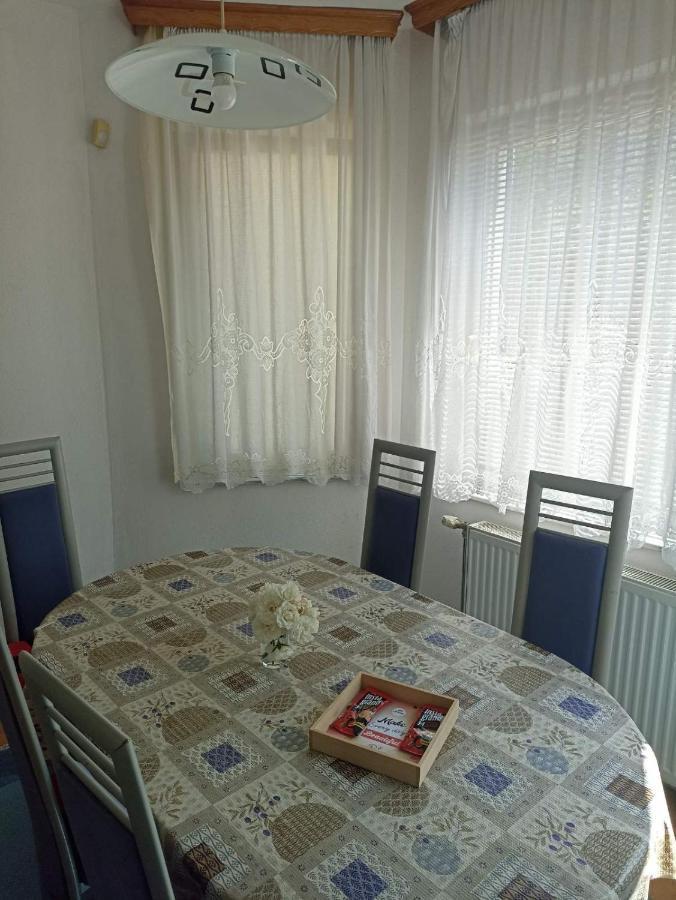 Sleep & Fly - Sarajevo Airport Apartment エクステリア 写真